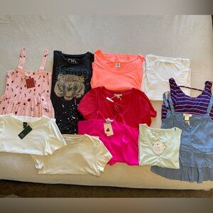 ❌SOLD❌ Summer top bundle ☀️